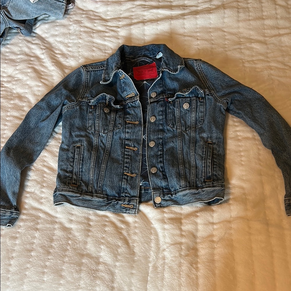 Blue Jean Jacket with Cropped Fit and Contrast Stitching